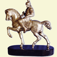 Emperador a caballo, Escultor en Madrid